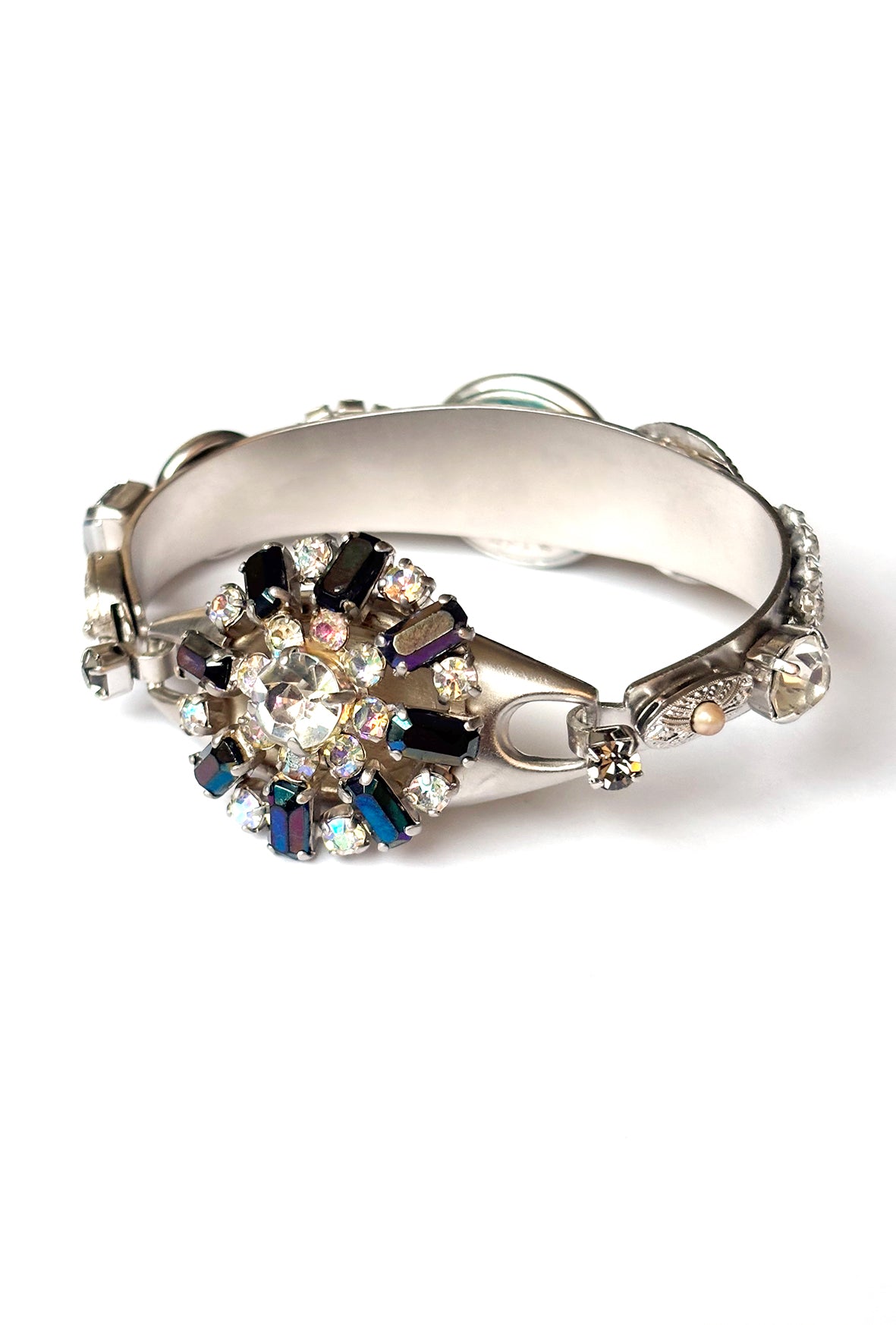 Luna cuff NEW IN
