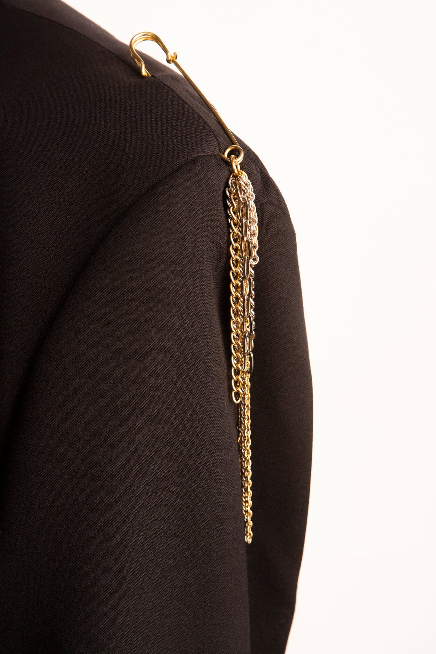 Multi Chain Pin