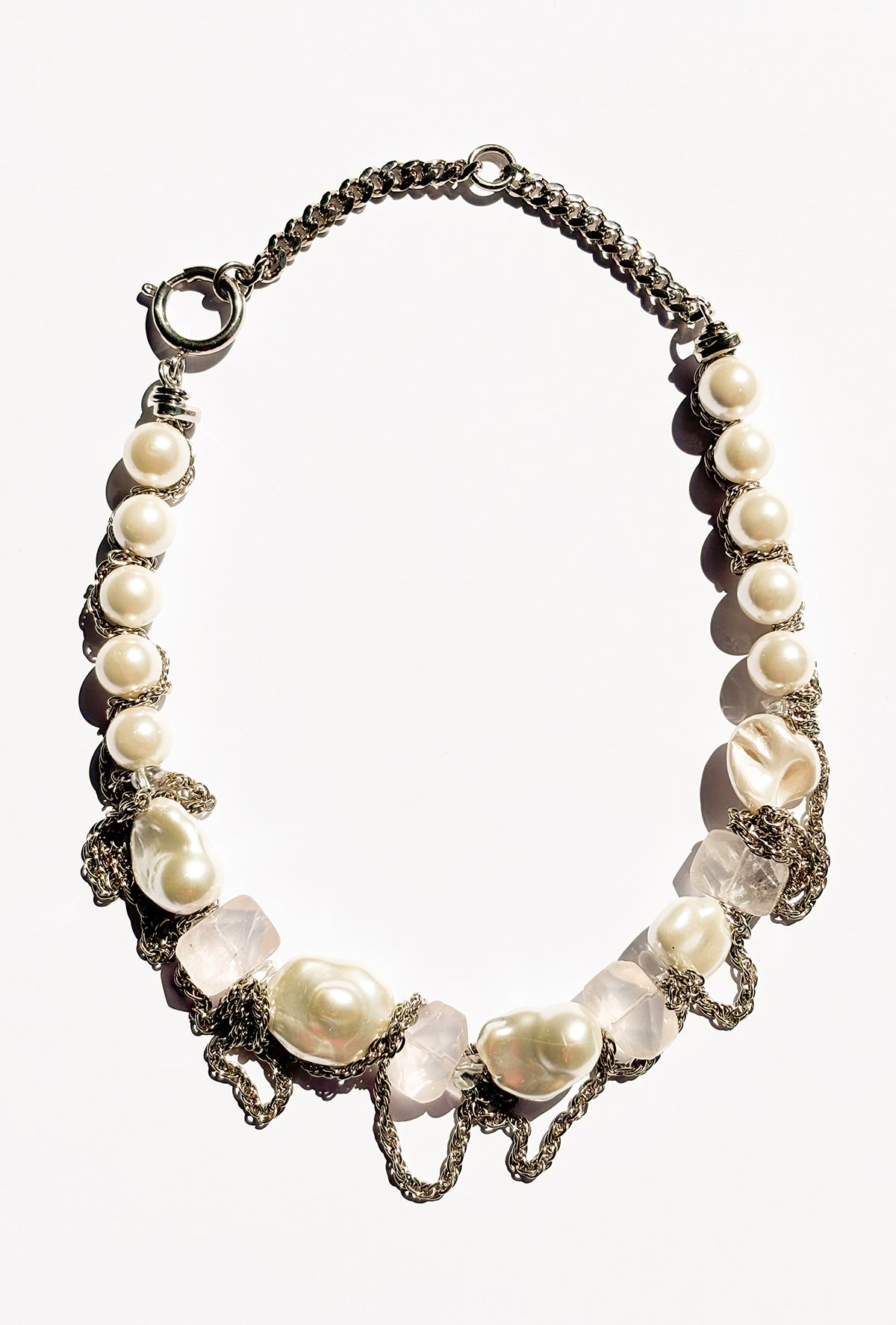 Rocky pearl necklace bold