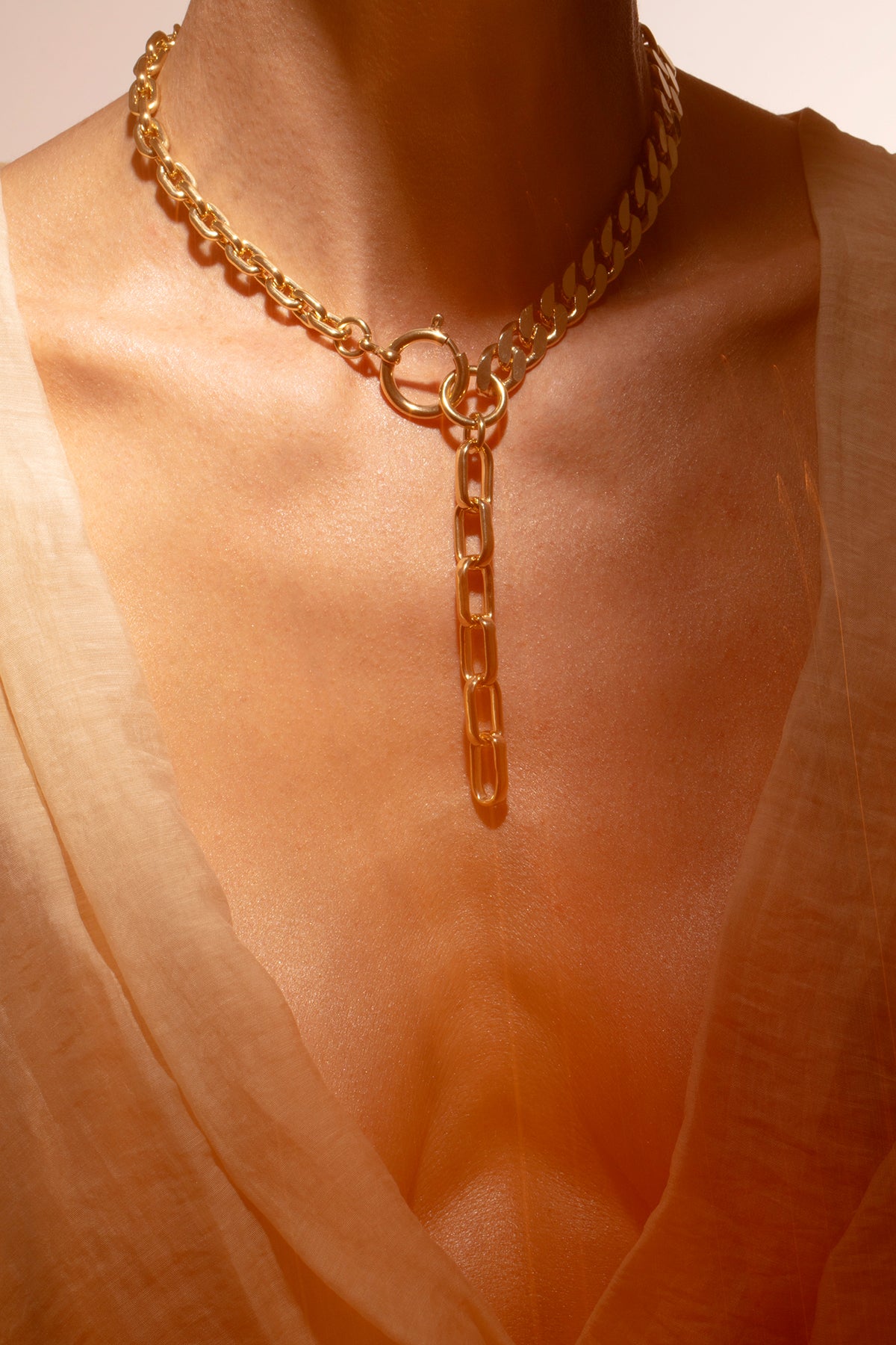 Strangler mix necklace gold